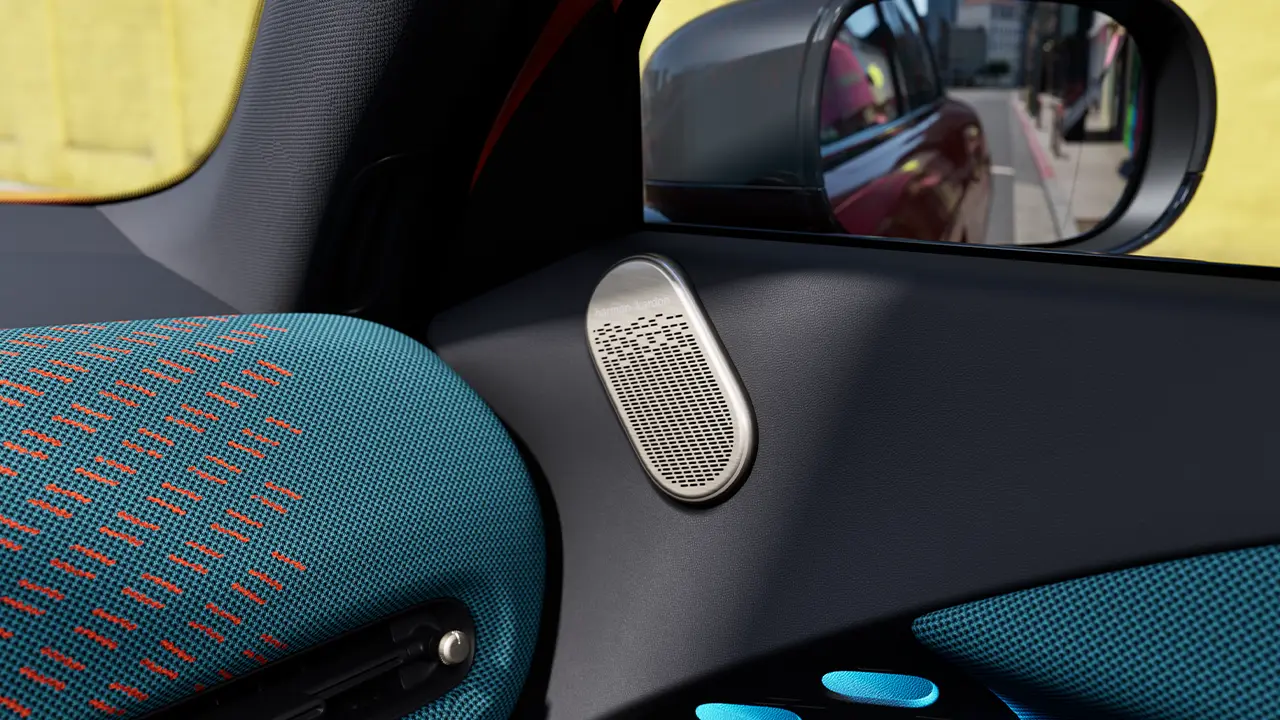 Imagine detaliată boxă Harman Kardon pentru MINI Aceman electric