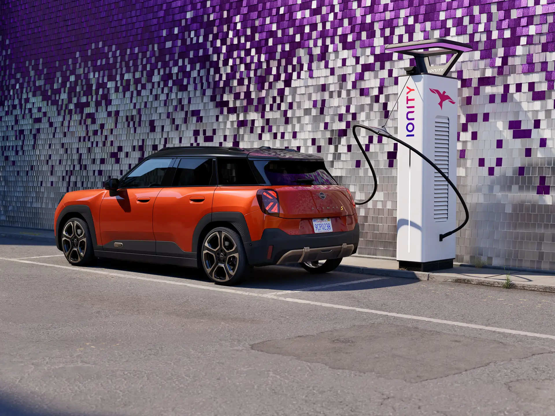 MINI Aceman integral electric - Încărcare la staţiile publice