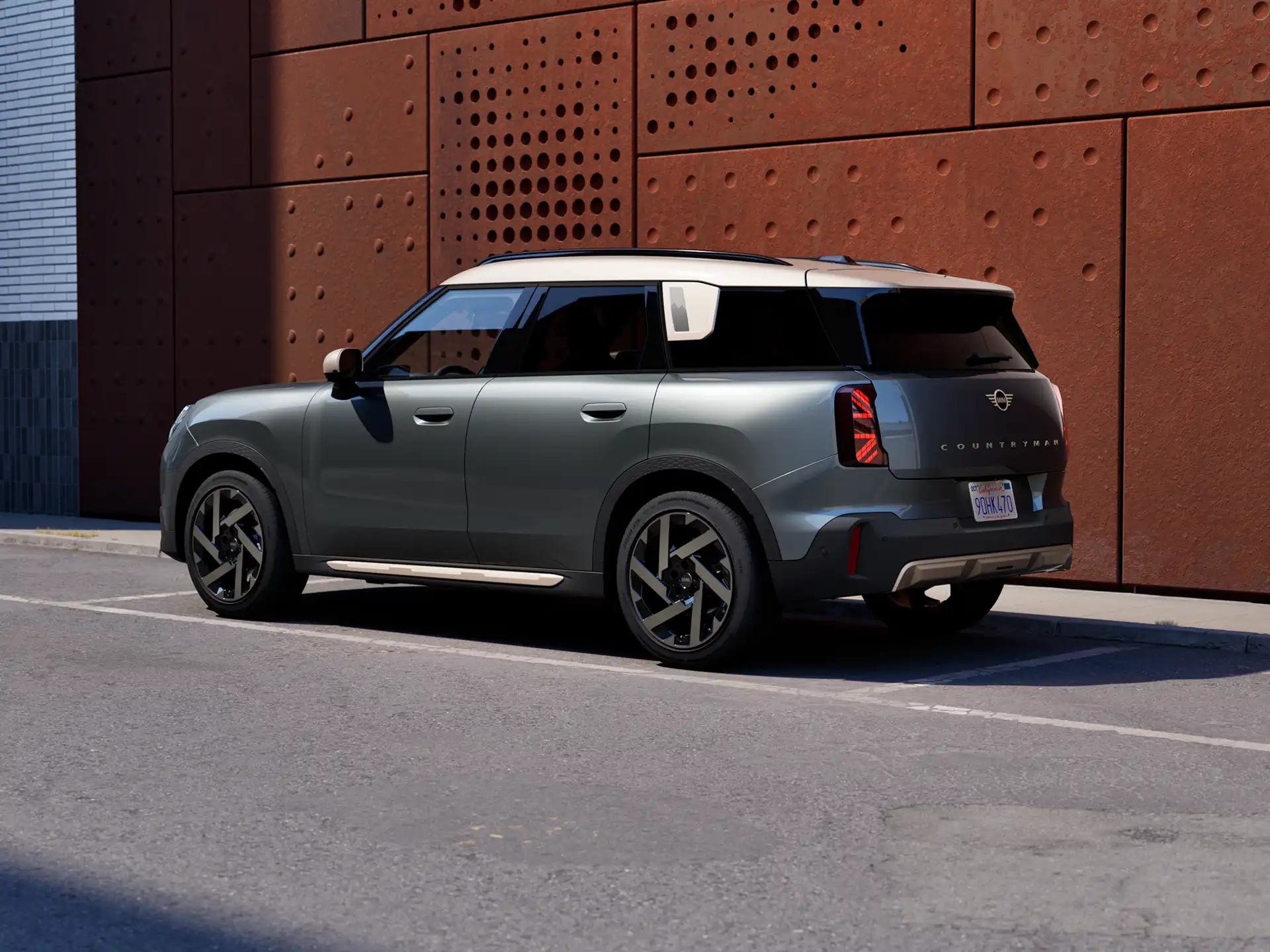 MINI Cooper cu 5 uşi - Teaser MINI Countryman