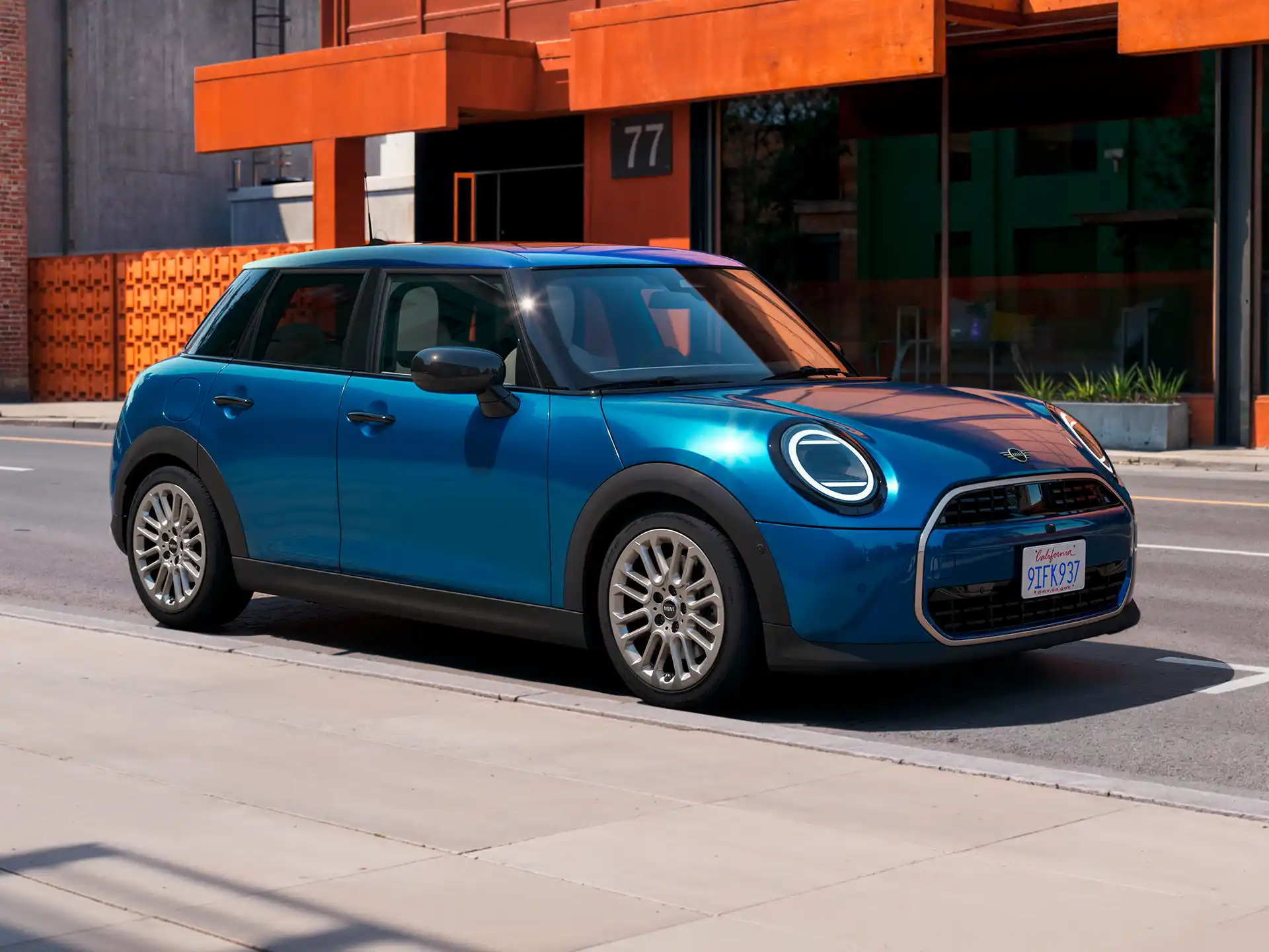 MINI Cooper cu 5 uşi