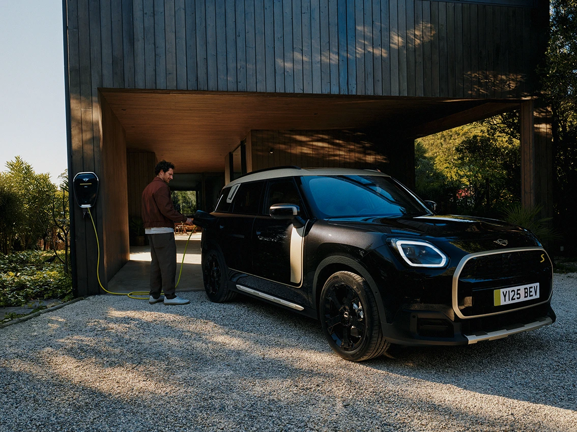 MINI Countryman integral electric - Videoclip
