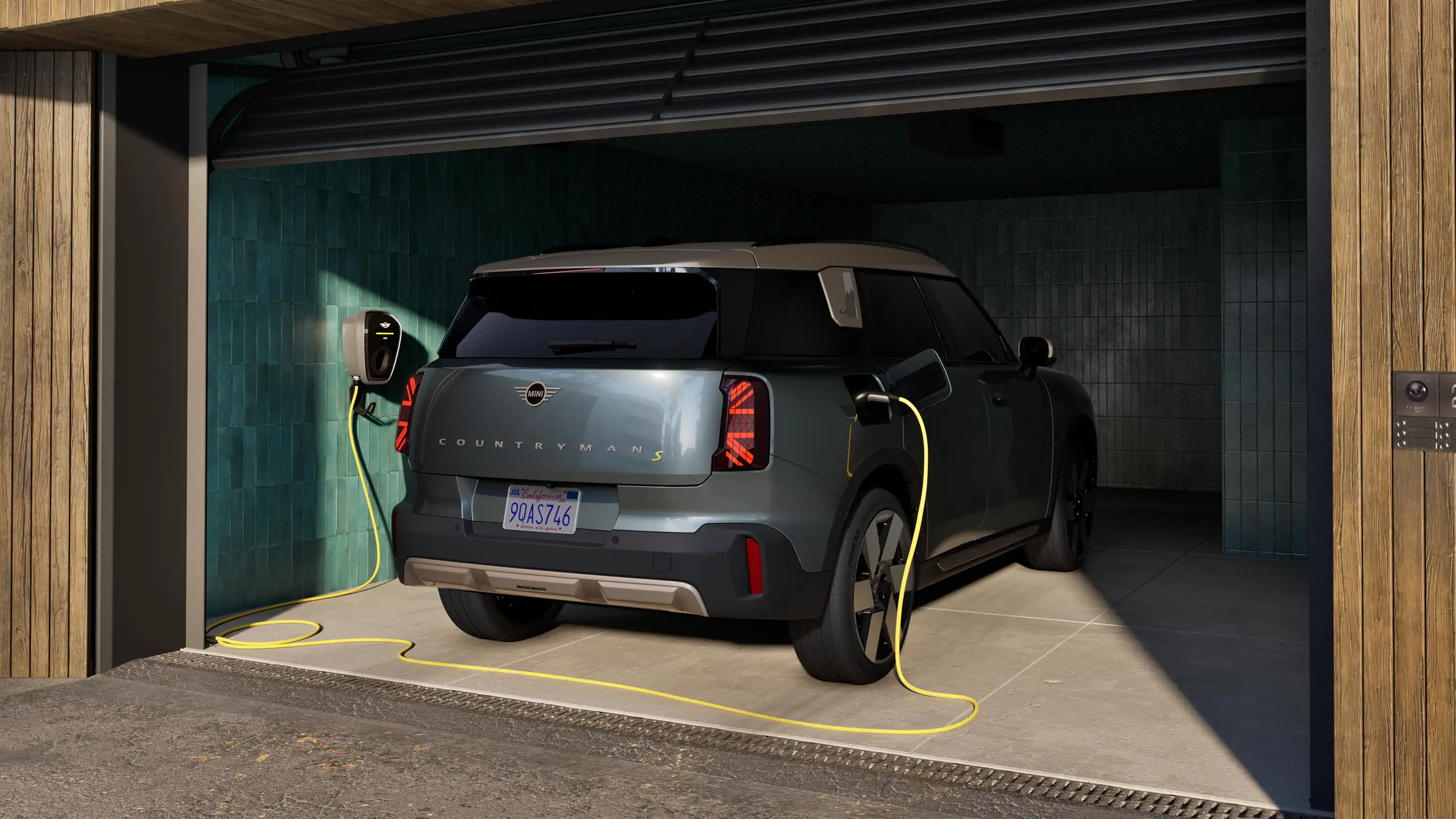 MINI Countryman integral electric în Verde Smokey