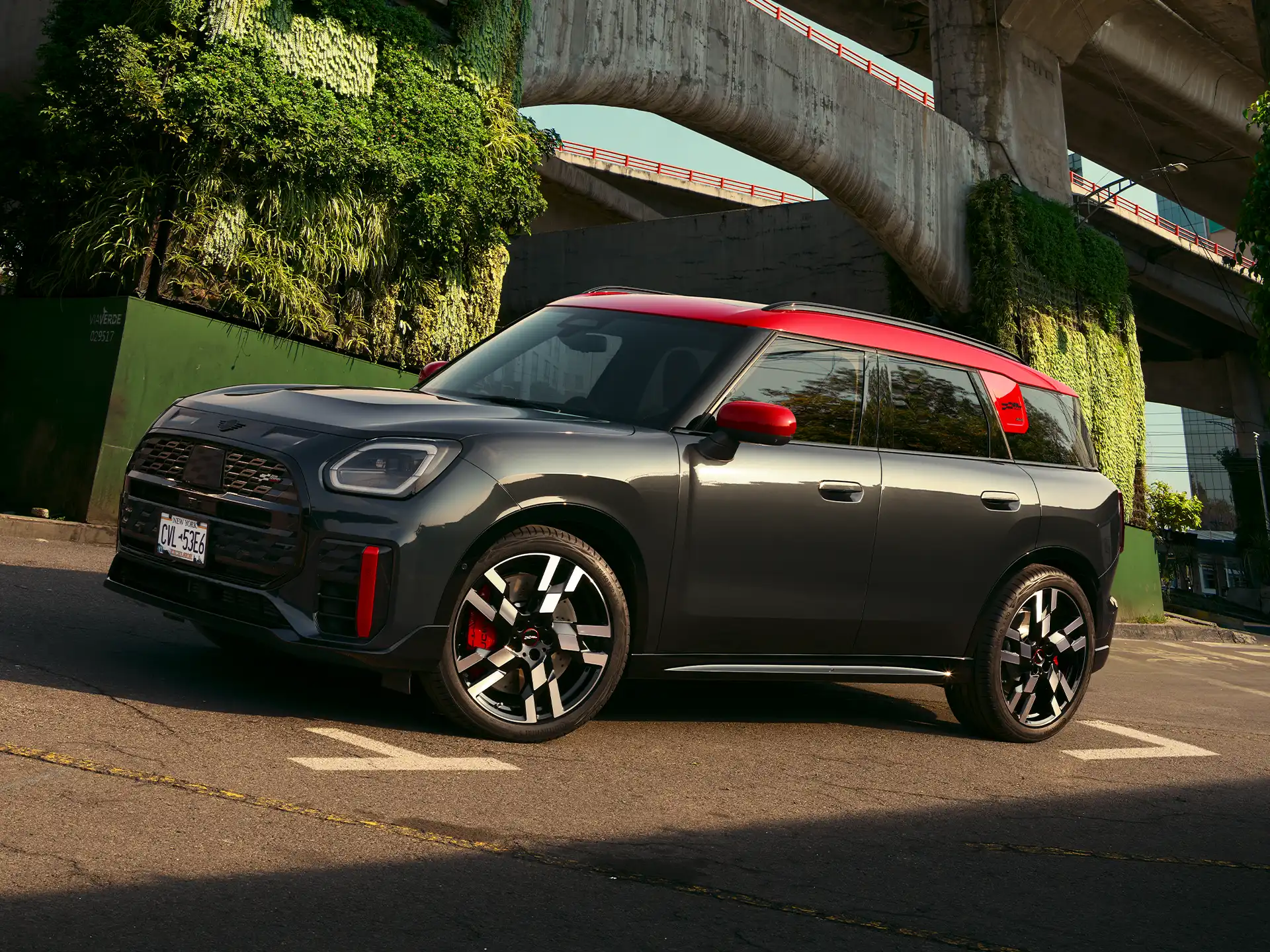 MINI Countryman integral electric – teaser MINI Countryman integral electric JCW