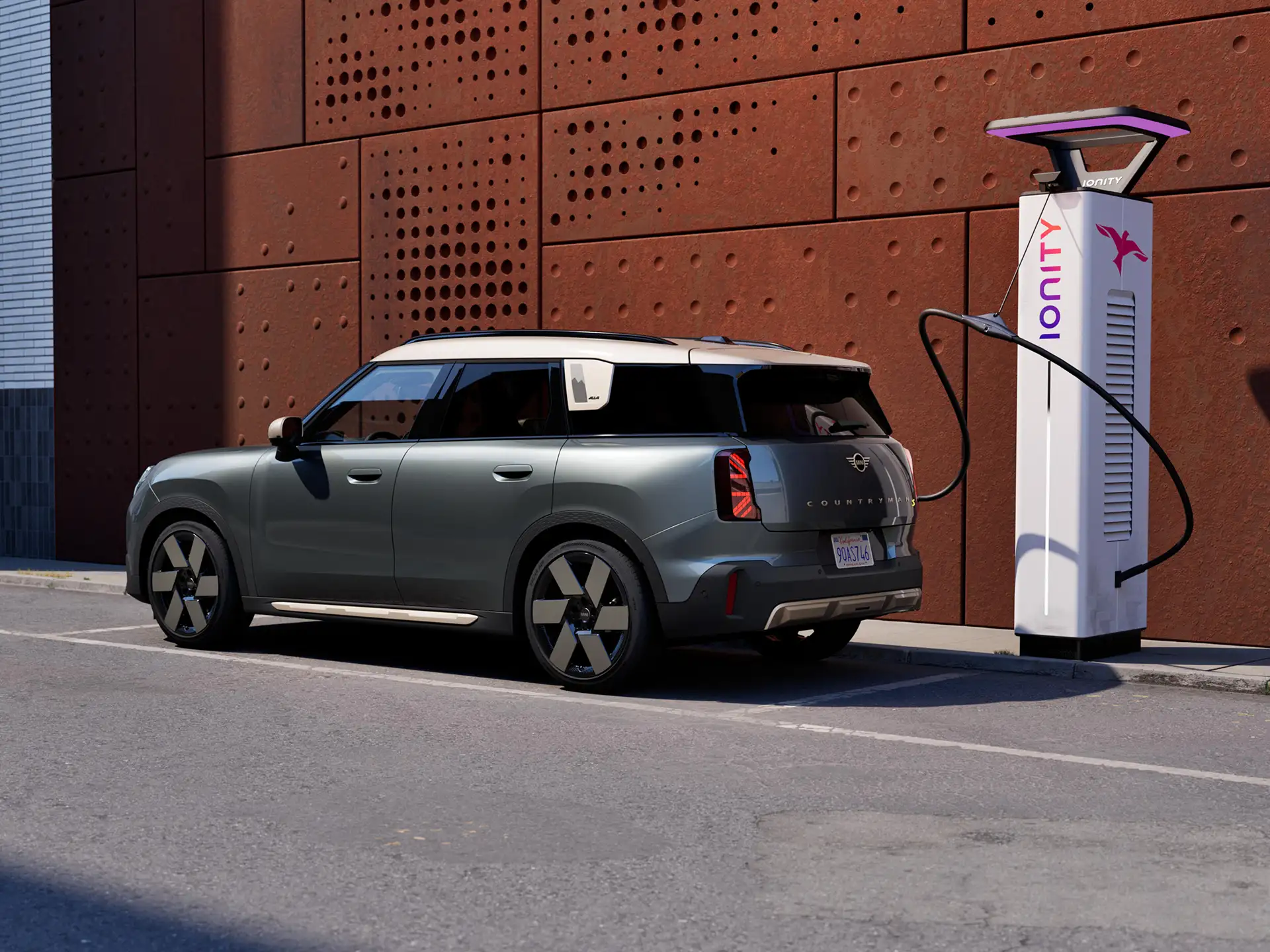 MINI Countryman integral electric – Încărcare la staţiile publice