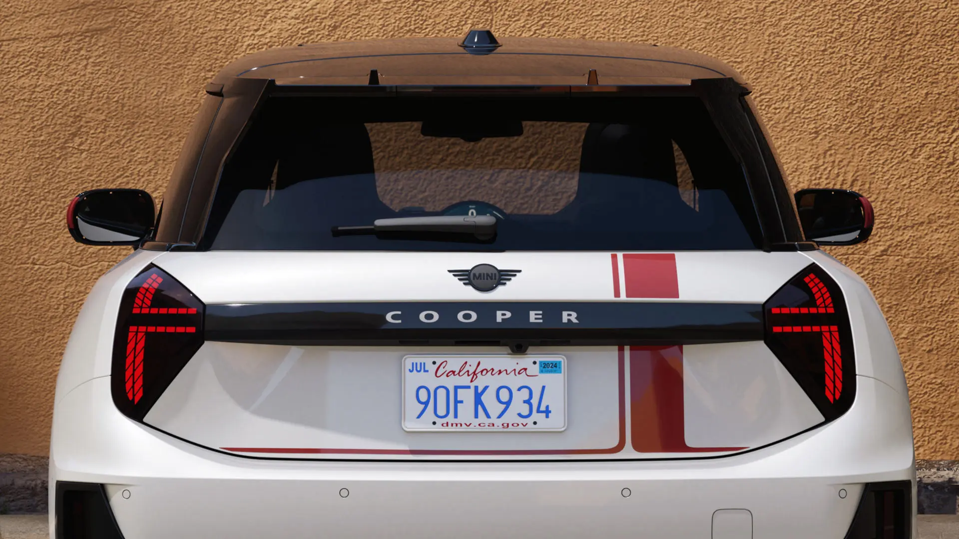 MINI Cooper cu trei uşi cu printuri MINI John Cooper Works în Roşu Chili. 