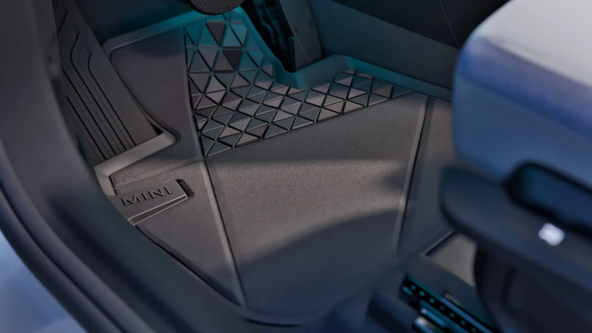 Covoraş MINI pentru toate tipurile de vreme, negru, durabil, realizat pe măsură, cu logo MINI.