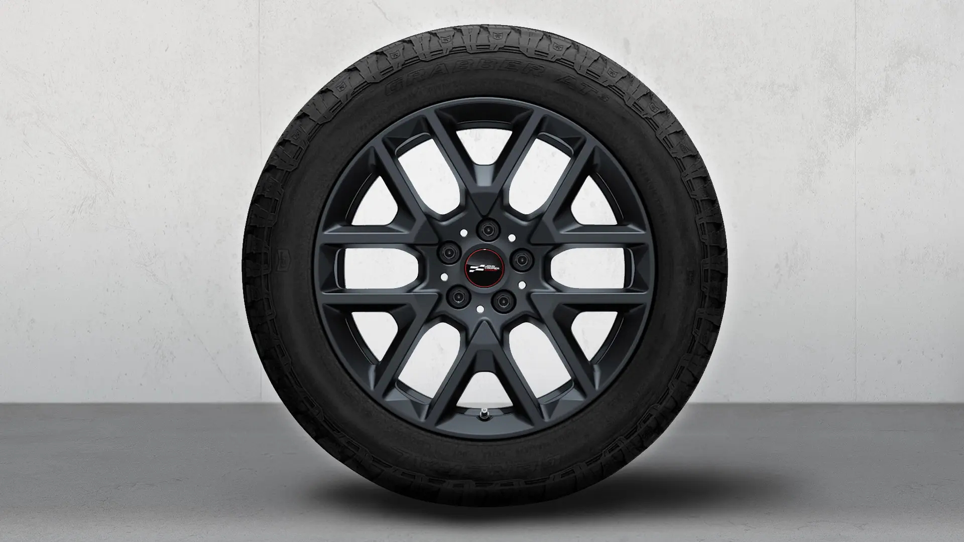 Jante JCW din aliaj turnat Y-Spoke de 18“, tip 945, în Gri Frozen Midnight. 