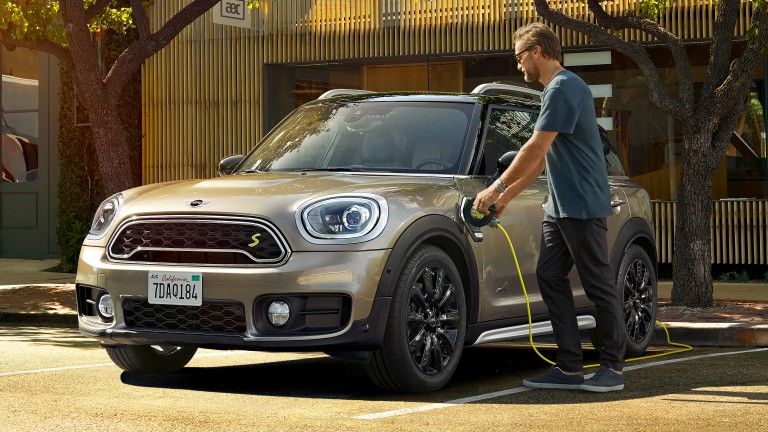 MINI Countryman PHEV charging