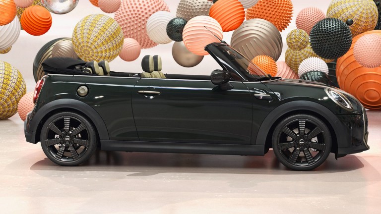 MINI Cabriolet Resolute Edition – Verde Rebel