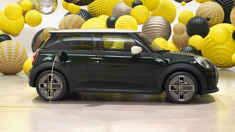 MINI Electric – MINI Cooper Electric – Verde Rebel