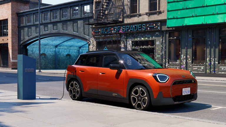 Electromobilitate MINI – încărcare tactică