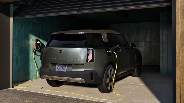 Electromobilitate MINI – încărcare - introducere
