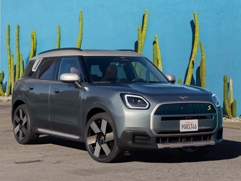 Electromobilitate MINI - familia - Countryman