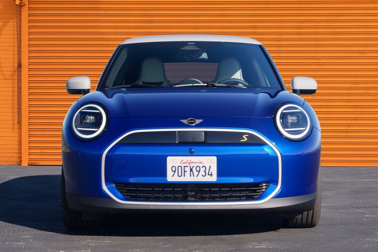 MINI pur electric - exterior - faruri
