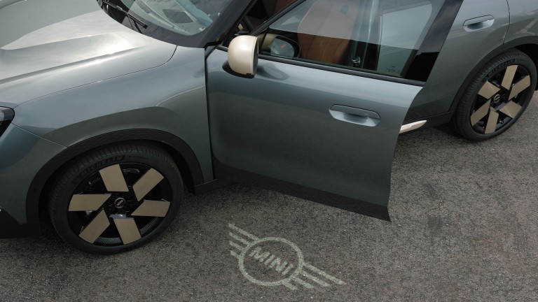 MINI Countryman pur electric - experienţă digitală - digital key plus