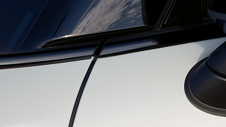 MINI Cooper SE cu 3 uşi – Bandă ornamentală – Negru Piano