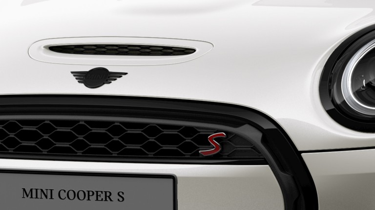 MINI Cooper SE cu 3 uşi – exterior – elemente în negru Piano