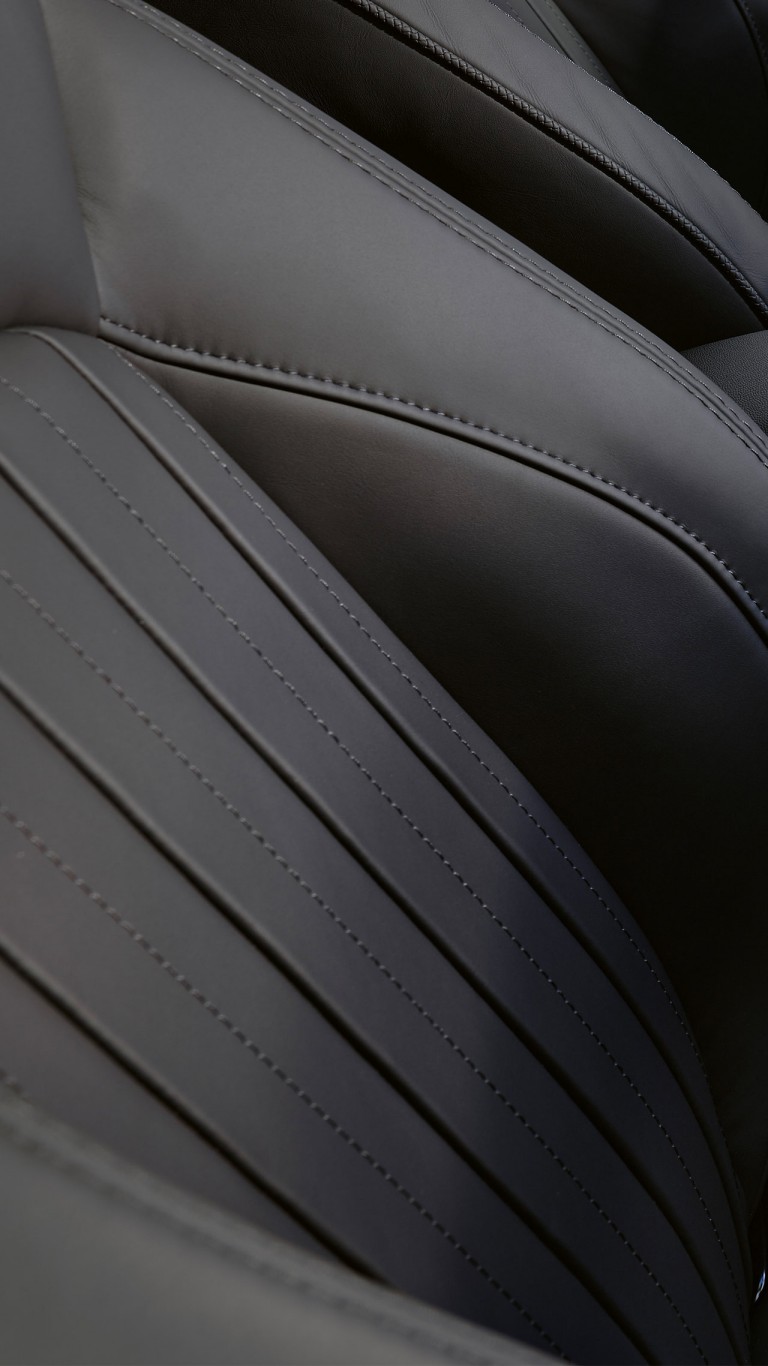 MINI Cooper Hatch cu 3 uşi – interior – versiunea MINI Yours