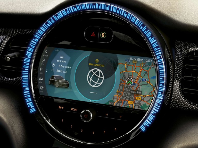 MINI Connected - Pachete - Connected Navigation Plus