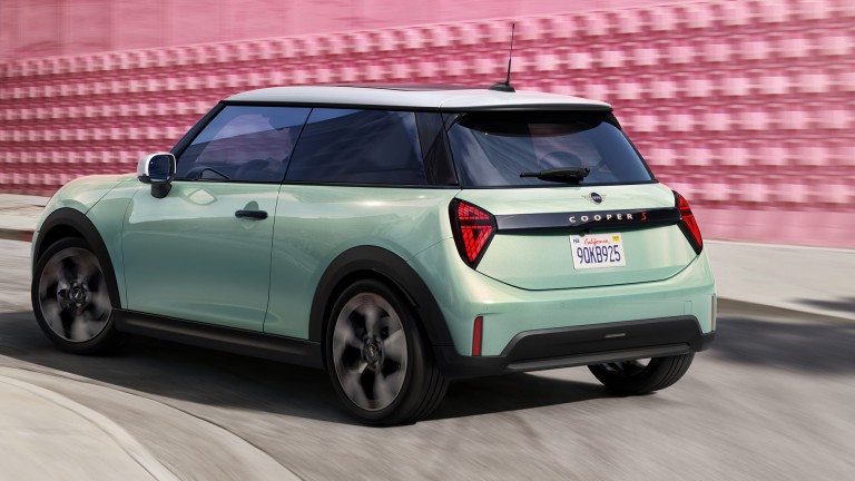 MINI Cooper cu 3 uşi - mozaic - experienţa de condus