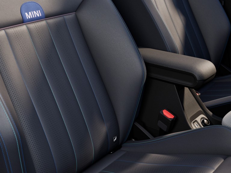 MINI Cooper cu 5 uşi - interior - scaune - tapiţerie