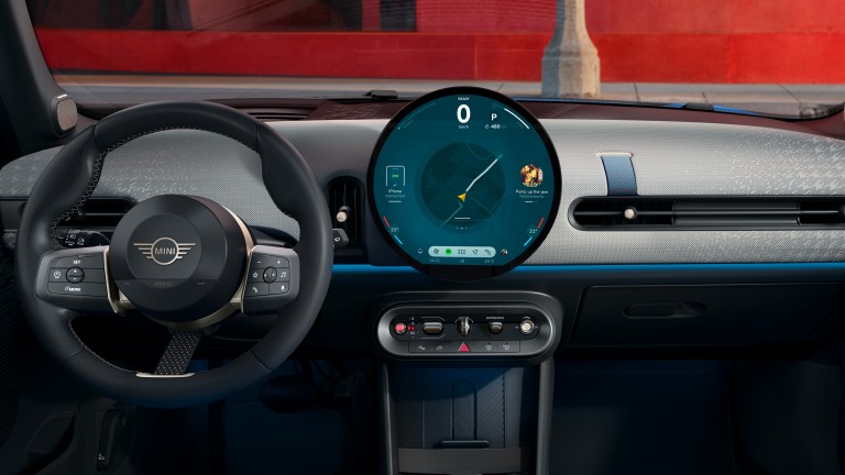 MINI Cooper cu 5 uşi - interior - galerie moduri de experienţă - volan