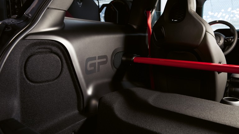 MINI John Cooper Works GP – bara de protecţie pentru portbagaj– panouri laterale