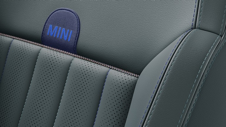 MINI Countryman - galerie interior - tapiţerie stil classic